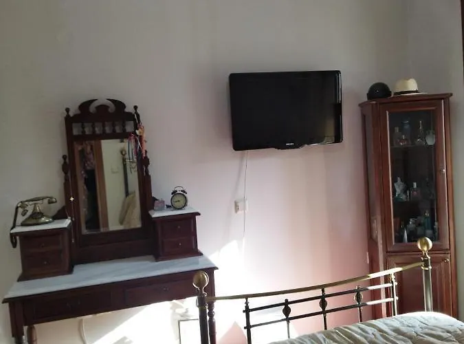 Villa Aloelia - 3Bd,Garden & Bbq Near Corfu Town Vakantiehuis *